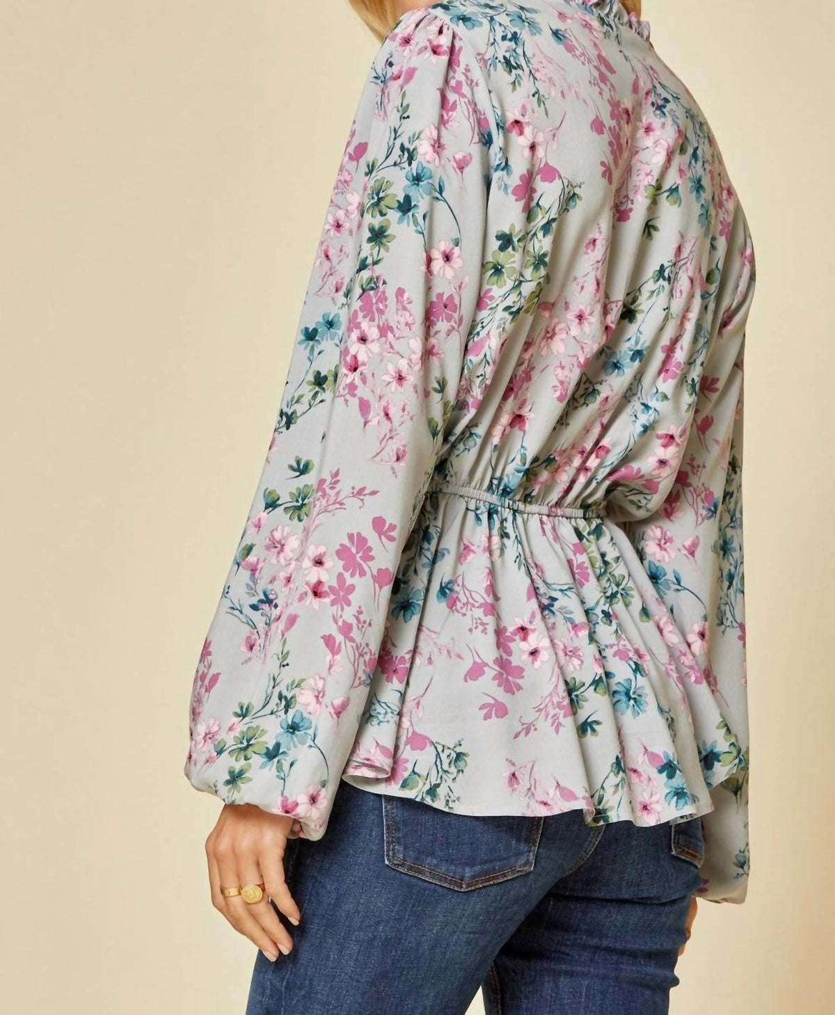 Andree By Unit - Floral V-neck Blouse