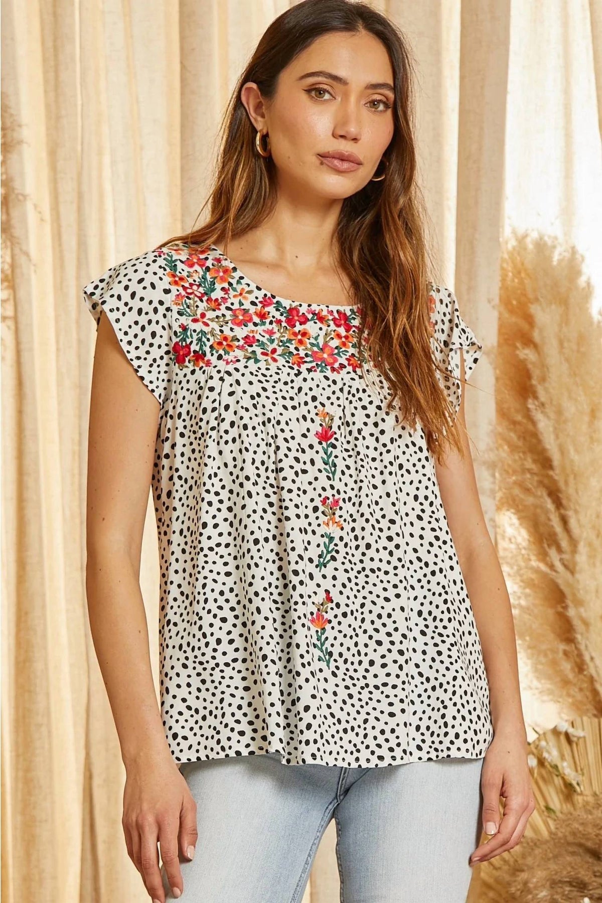 Andree By Unit - Flutter Sleeve Embroidered Top