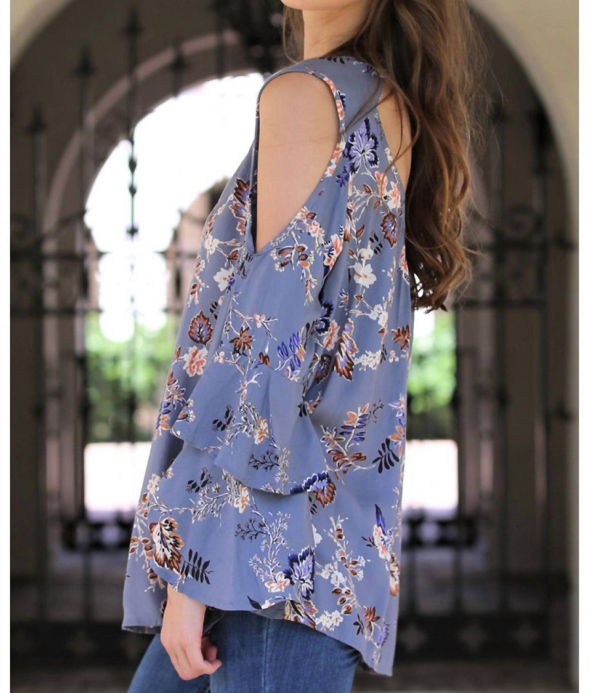 Angie - Jaquard Keyhole Cold Shoulder Top