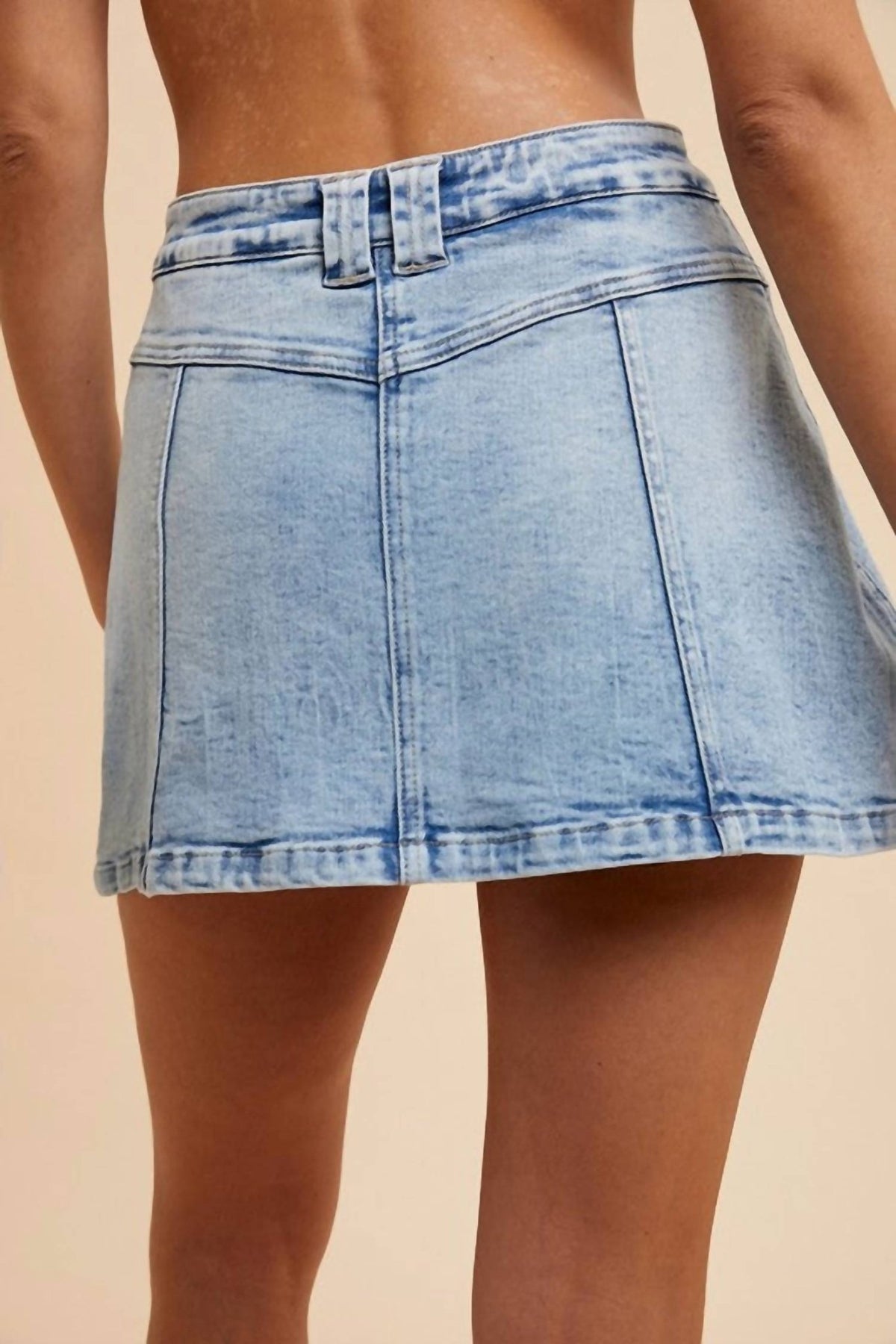 Anniewear - Katelyn Button Mini Skort