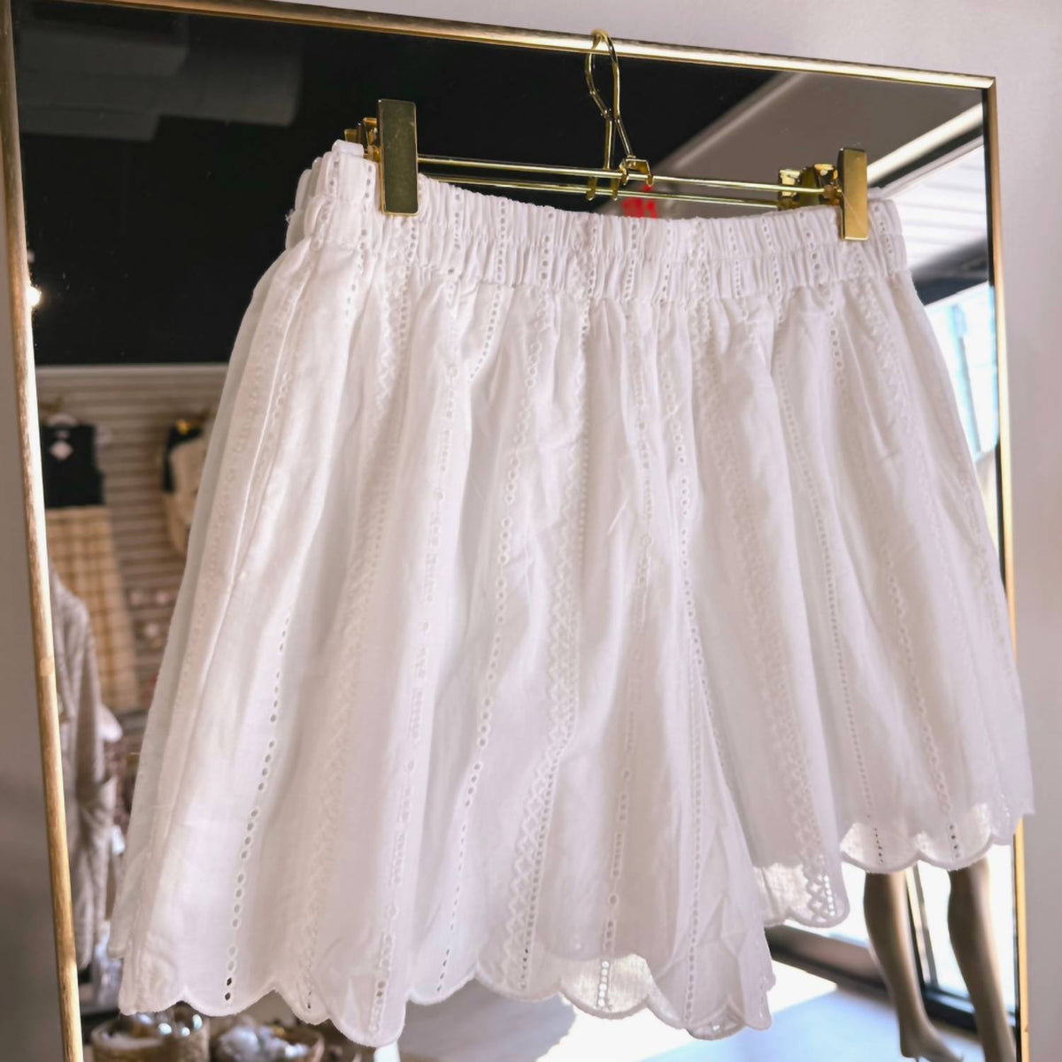 Anniewear - Nope-stripe Eyelet Short