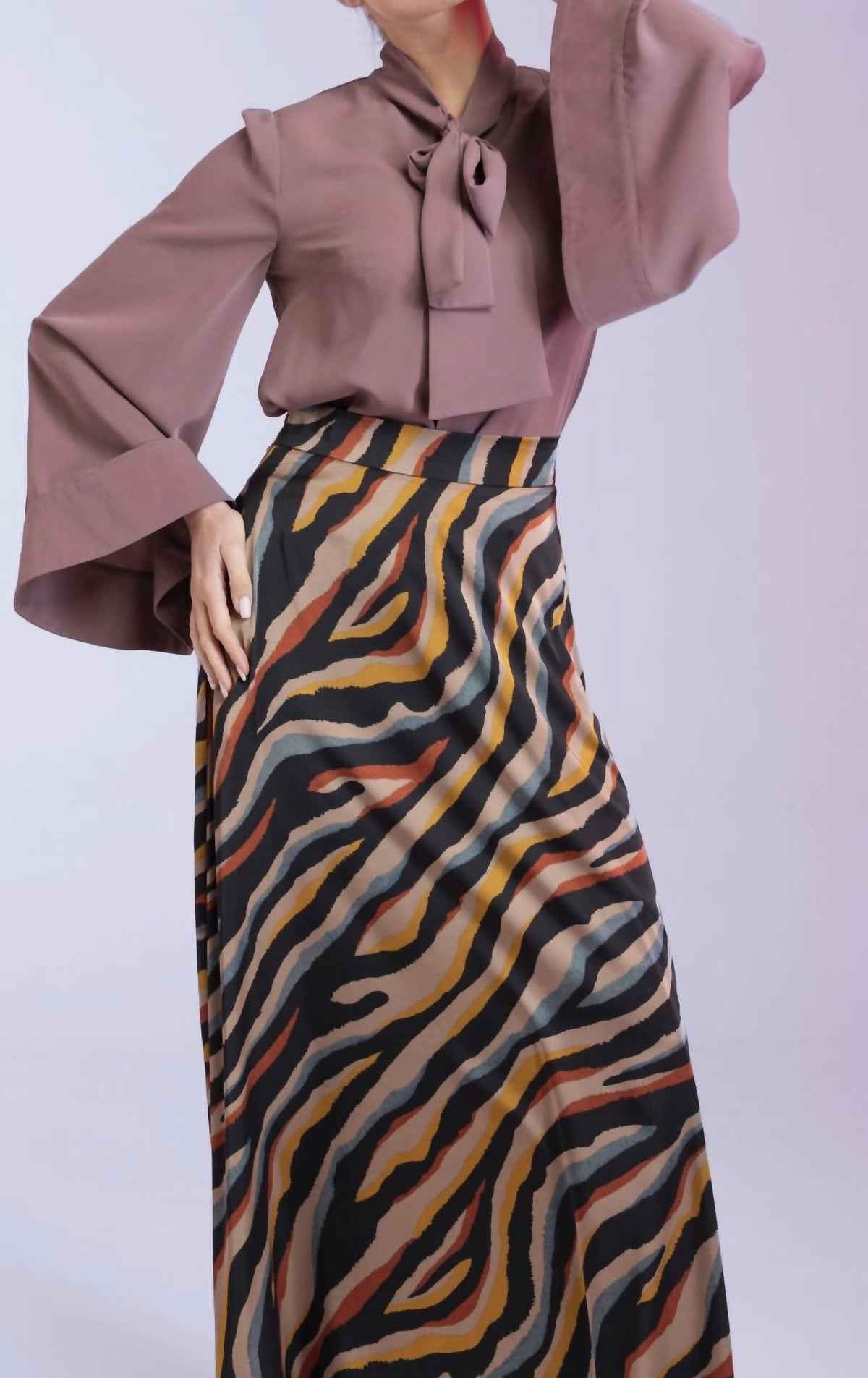 Anonyme - Oversized Bow Long Sleeve Blouse