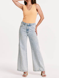 Another Love - Noa V-neck Sweater Tank Top