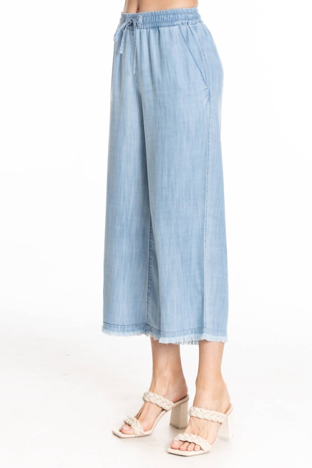 Apny - Crop Wide Leg With Fray Hem Pants - blue - clothing - pants