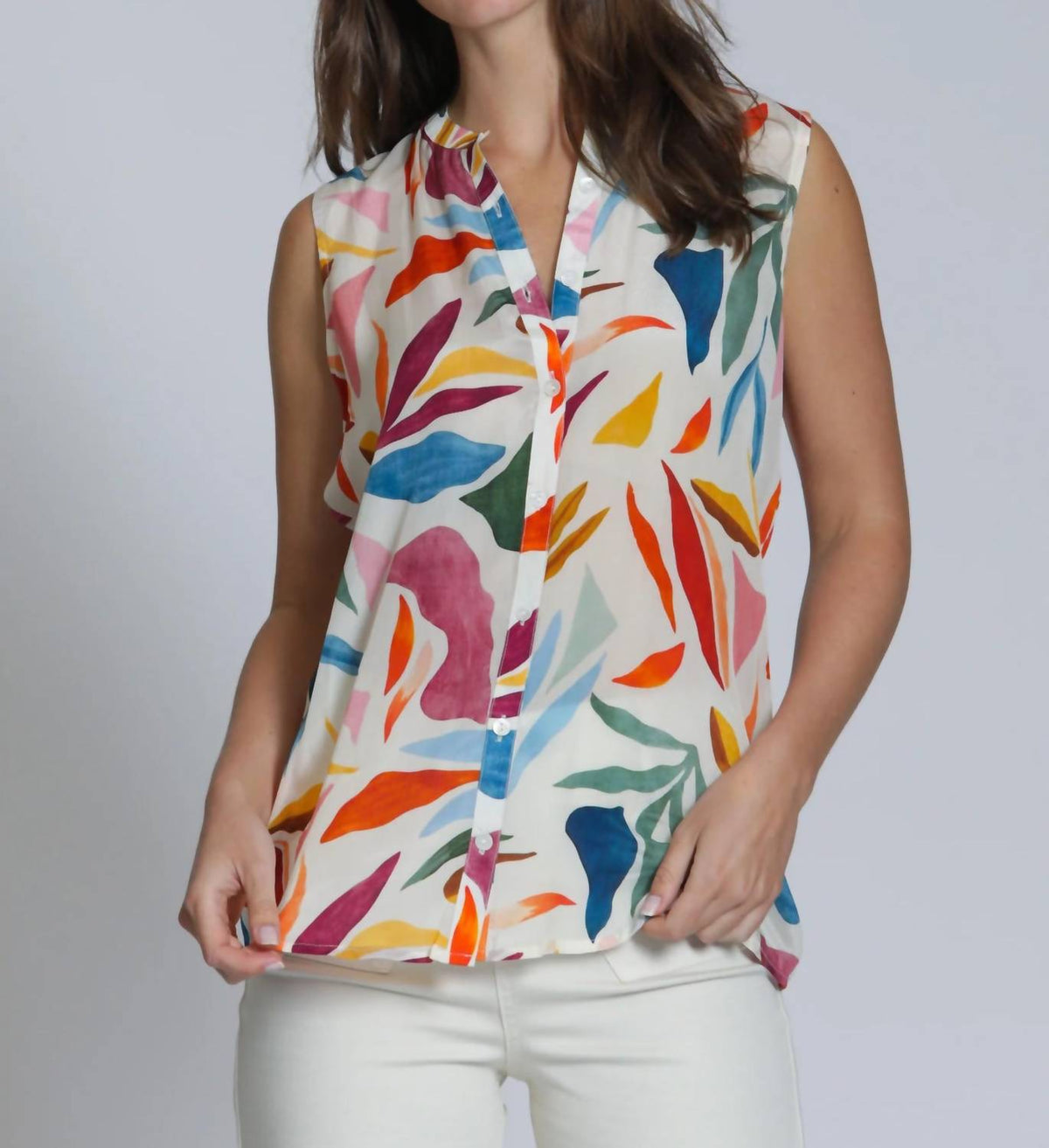 Apny - Sleeveless Button Blouse