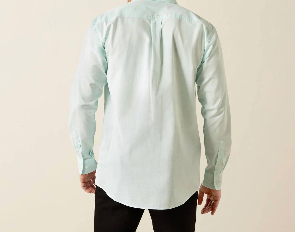 Ariat - Men's Solid Slub Classic Fit Button Down Shirt