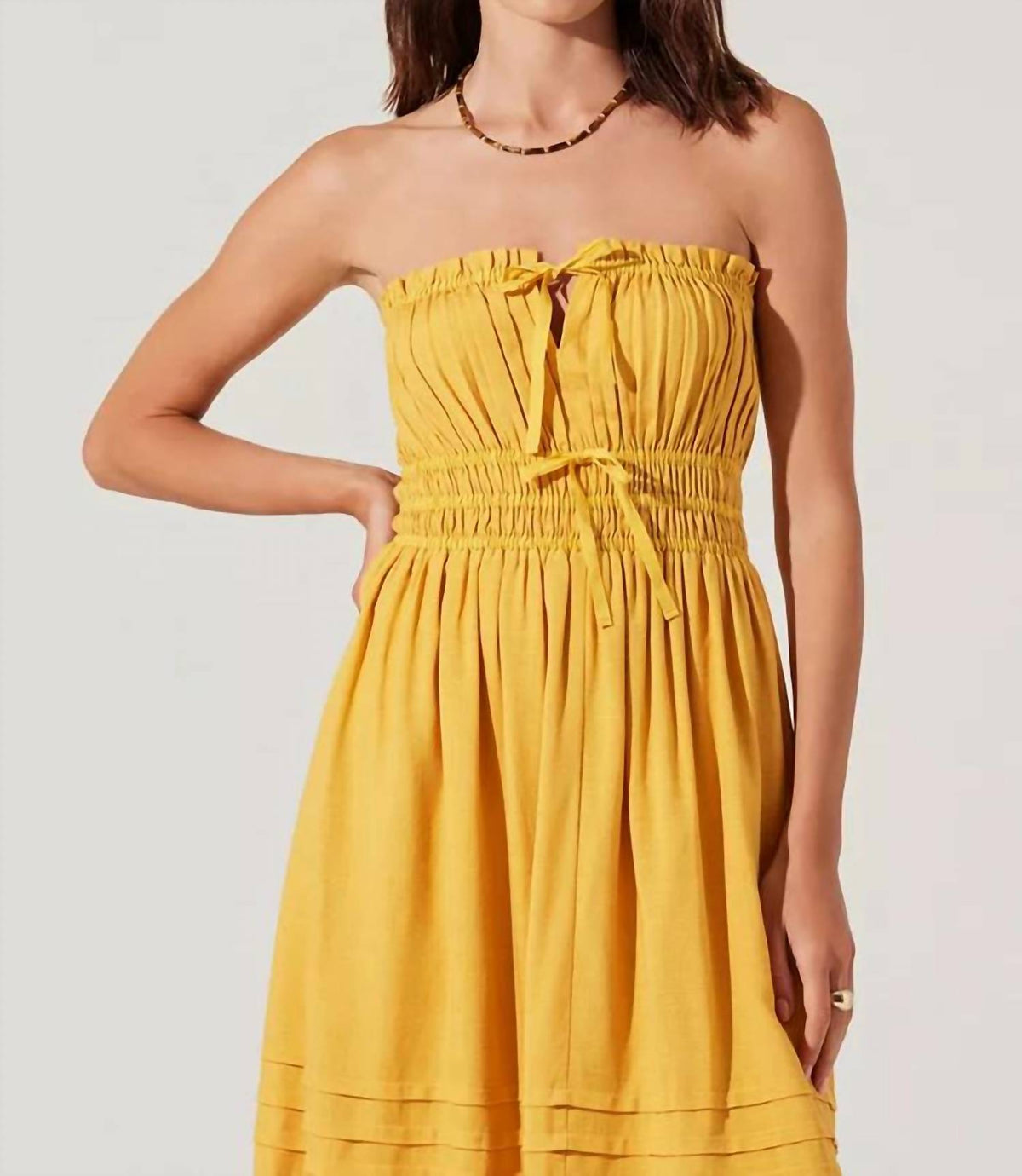 Astr - Aubrie Strapless Midi Dress