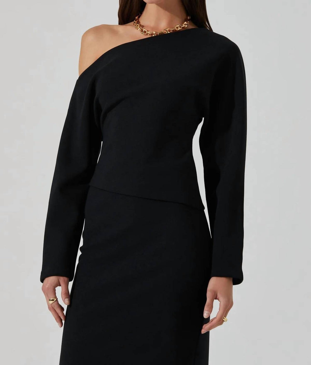 Astr - Kana Off Shoulder Top