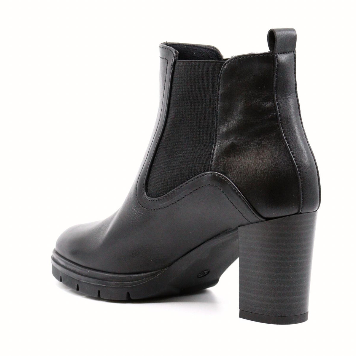 RUBY LEATHER ANKLE BOOTIE