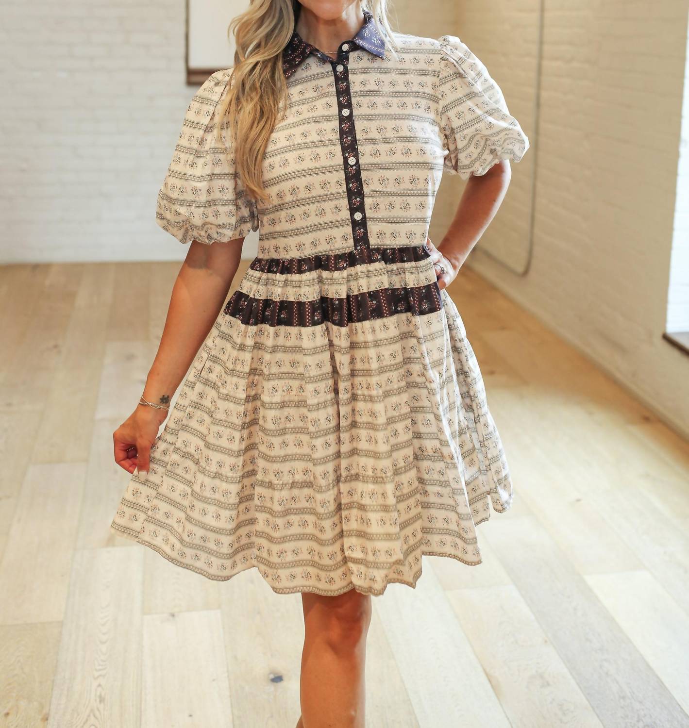 Aureum - Collared Blossom Mini Dress - clothing - collection:Graddresses(Auto) - collection:vacationdresses(Auto)