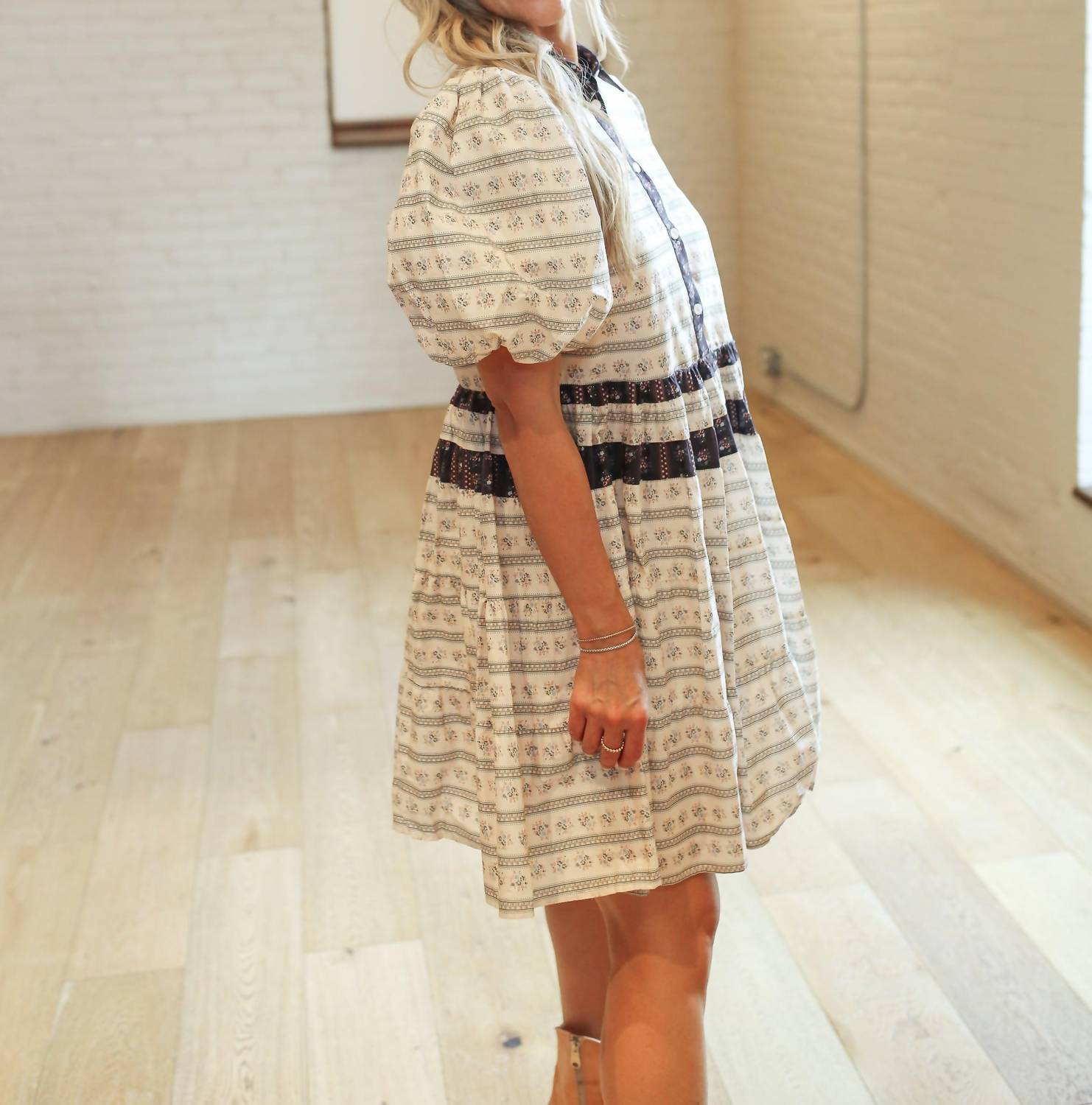 Aureum - Collared Blossom Mini Dress - clothing - collection:Graddresses(Auto) - collection:vacationdresses(Auto)