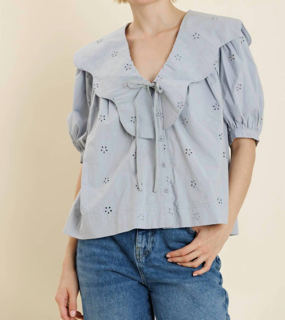 Aureum - Scallop Collar Blouse