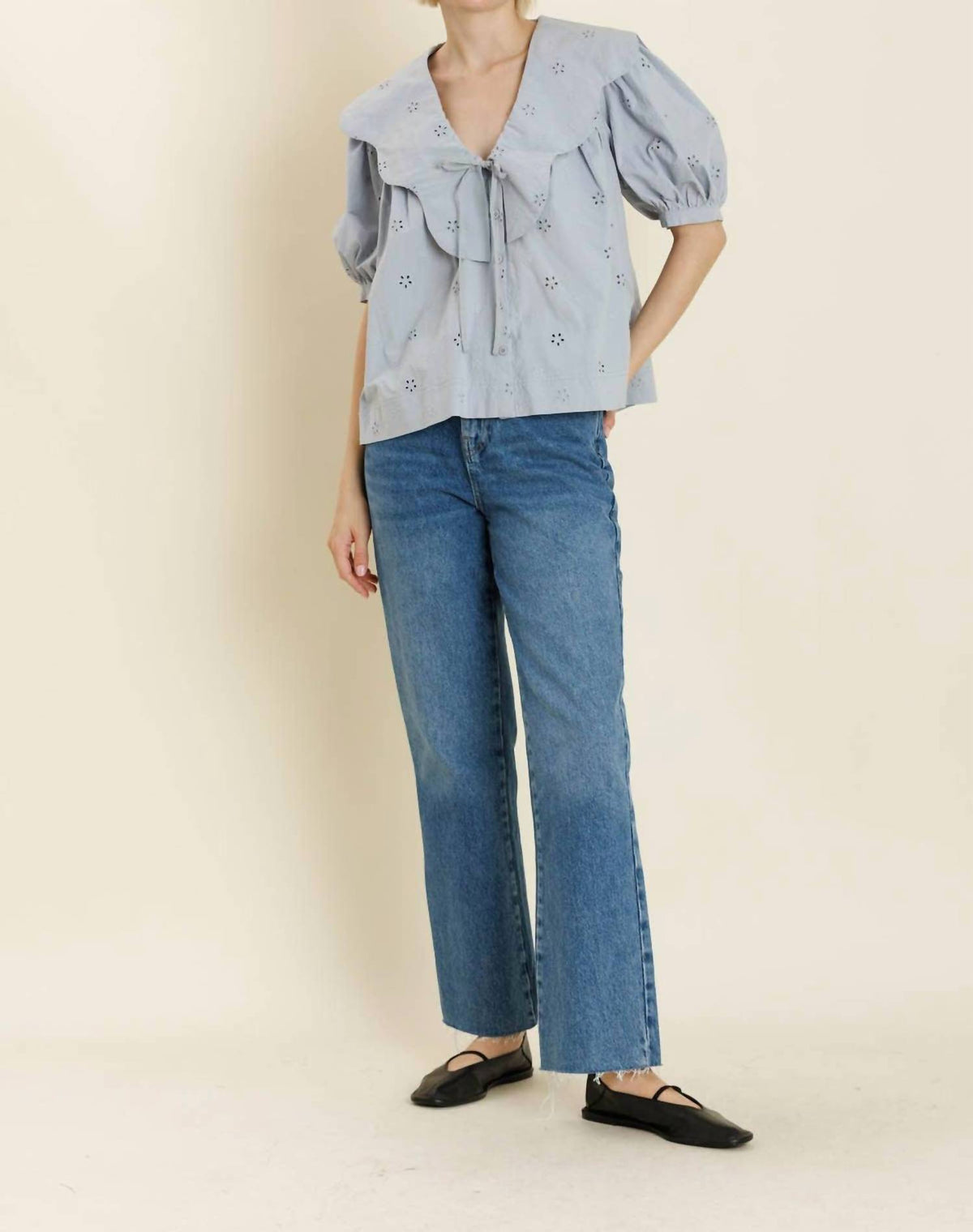 Aureum - Scallop Collar Blouse