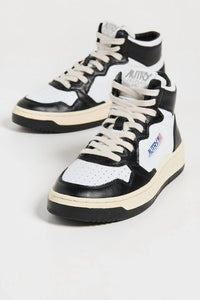 Autry - Women's Medalist Mid Sneaker