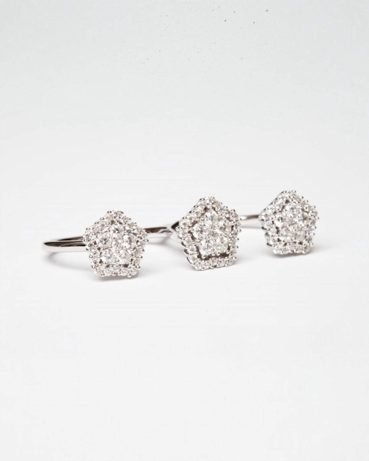 Avenue Chic - Flower Two-Finger Ring