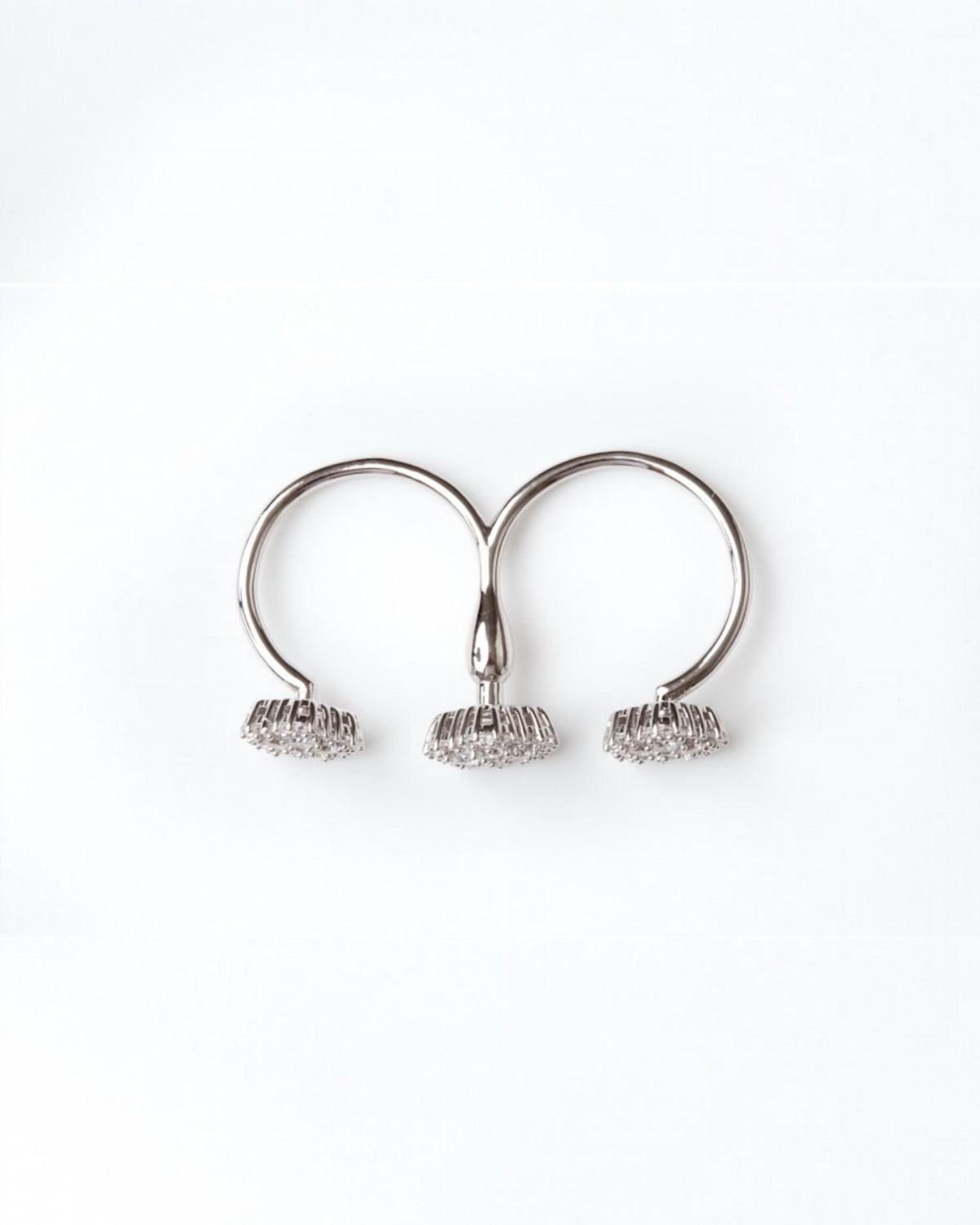 Avenue Chic - Flower Two-Finger Ring