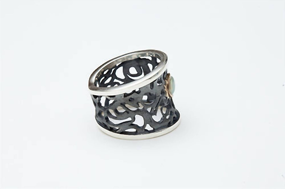 Avenue Chic - Women's Lace Ring