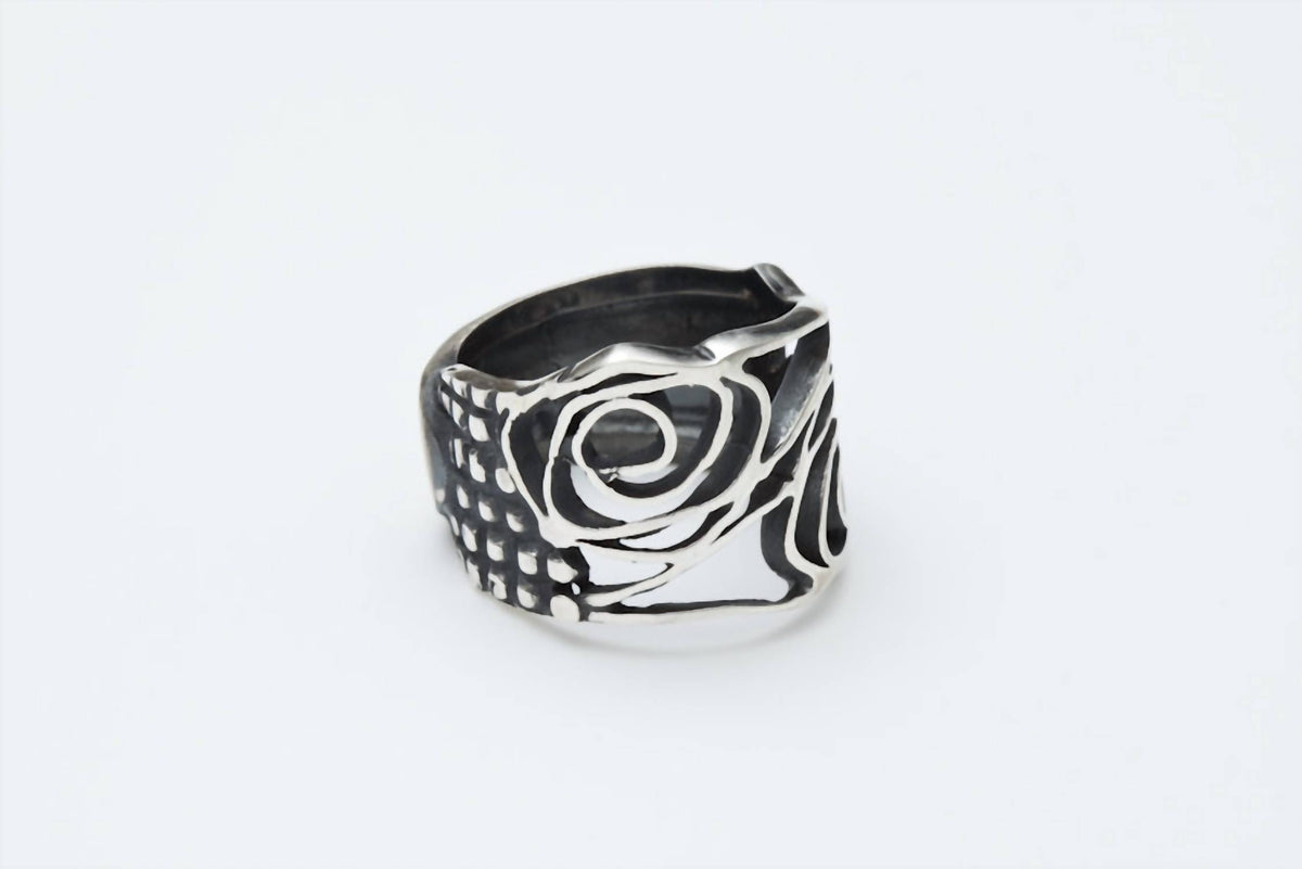 Avenue Chic - Women's Rose Ring