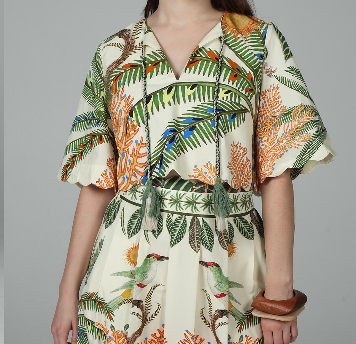 Aylaya - Ruby Scallop Edge Top