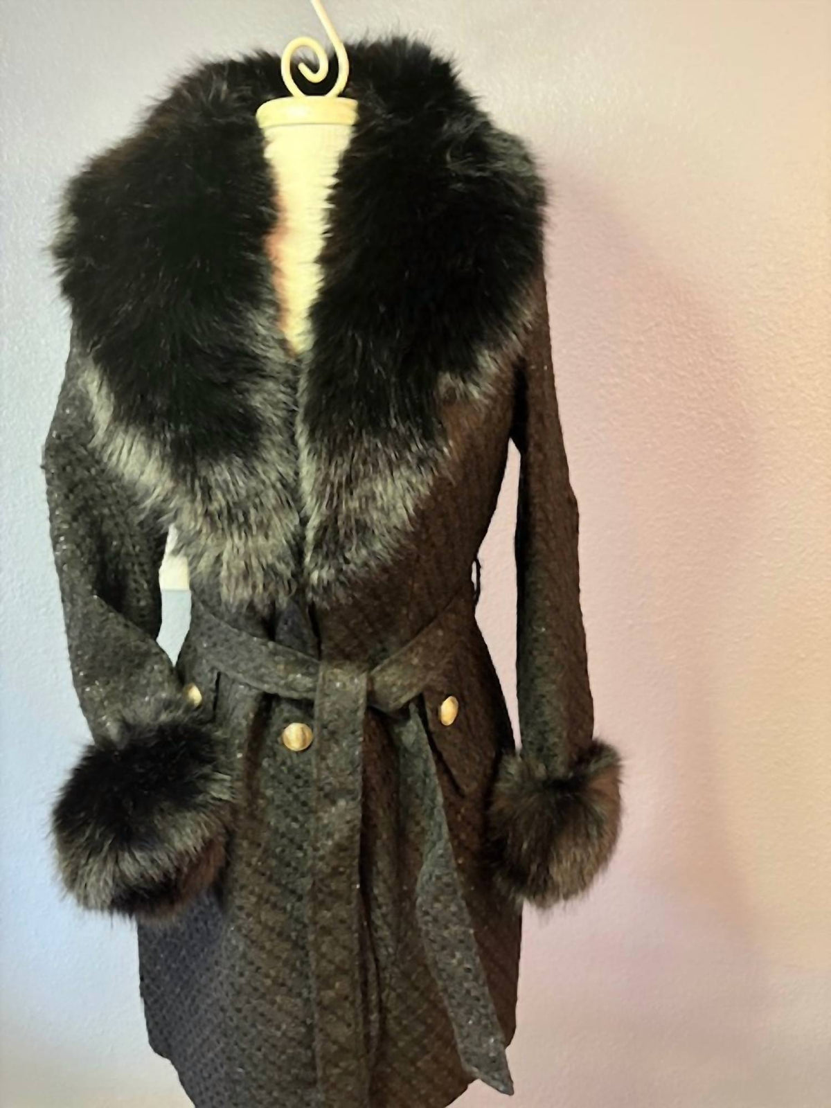 B Couture - WOMEN'S LONG SLEEVE BUTTON COAT
