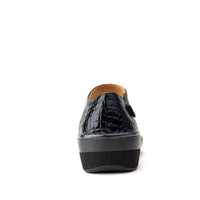 Soleni Shoes - Women's Marie Flat Shoes