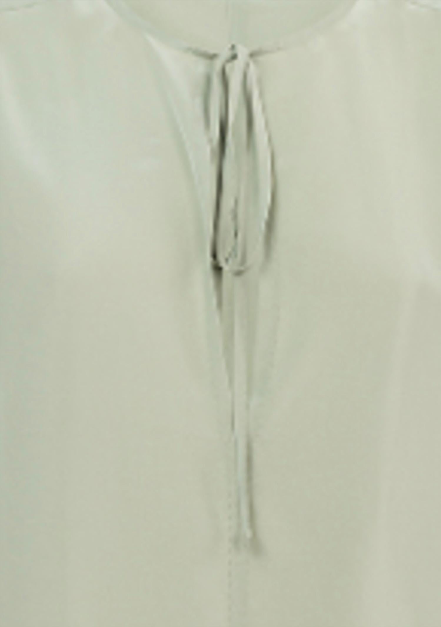 summum Women Fluid Long Sleeves Top in eucalyptus - women's blouse - detail view