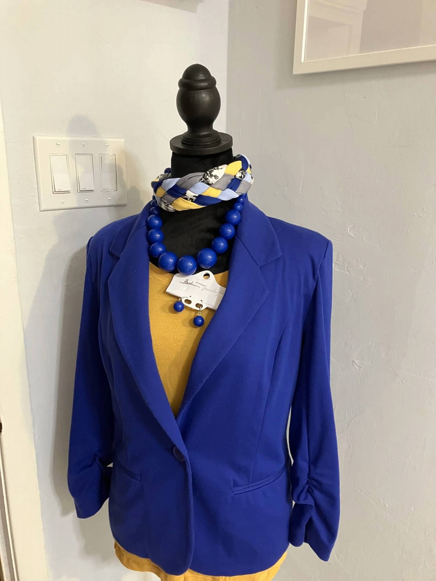 Venti6 - Women's Three-Quarter Ruched Sleeves Blazer