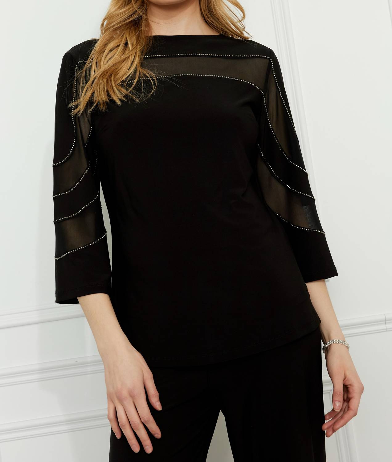 Frank Lyman - Chic Flare-sleeve Pullover