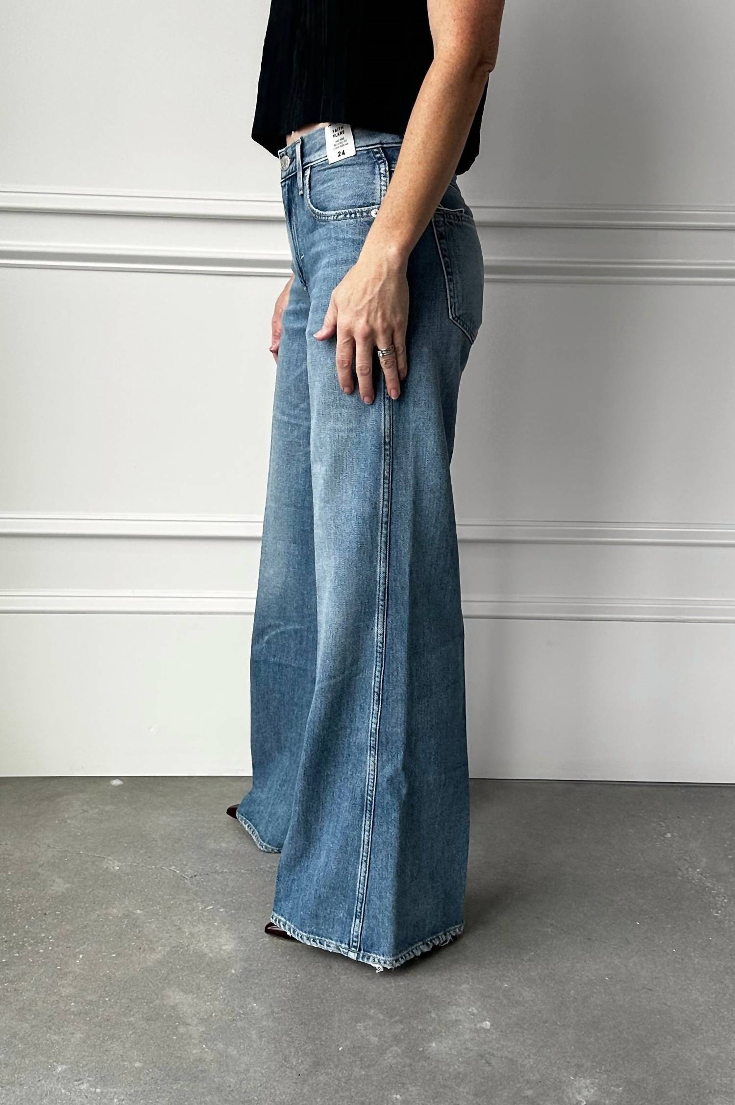 Amo - Faith Mid Rise Flare Jeans