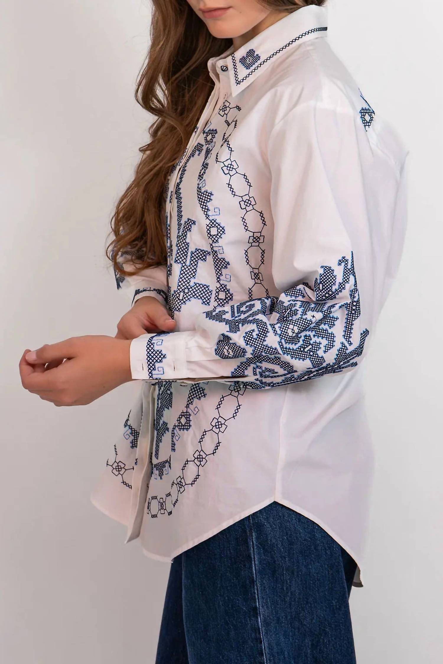 ALEMAIS Hazel Relaxed Shirt in white - women's shirt - alternate view