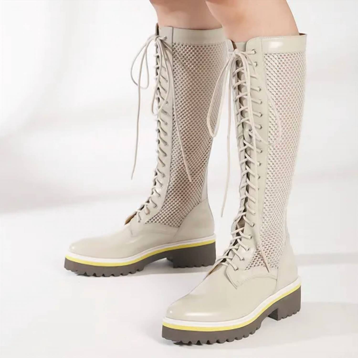All Black - Women Beyond Boot