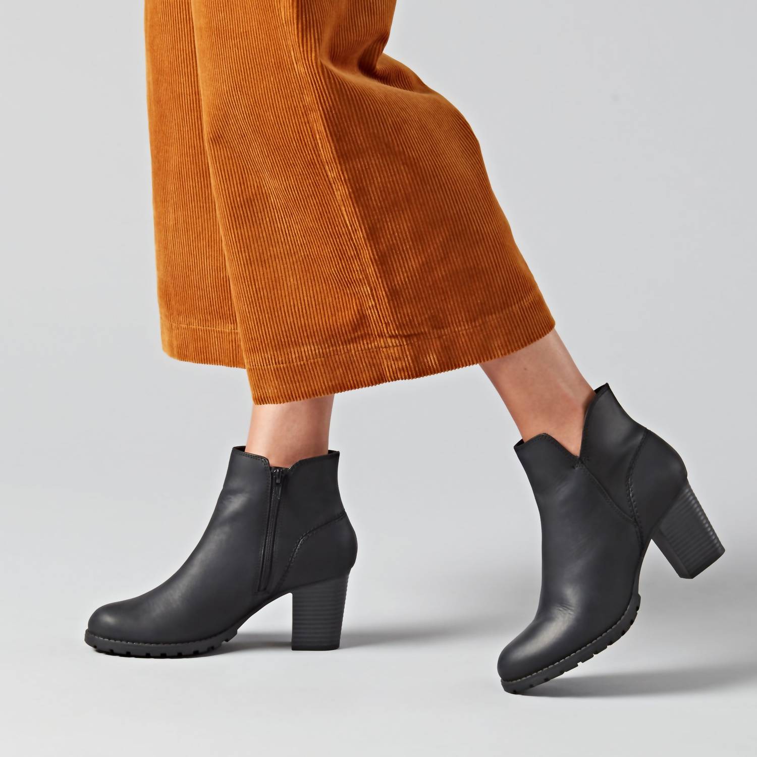 Clarks Women's Verona Trish Boots in black - women's shoe - detail view