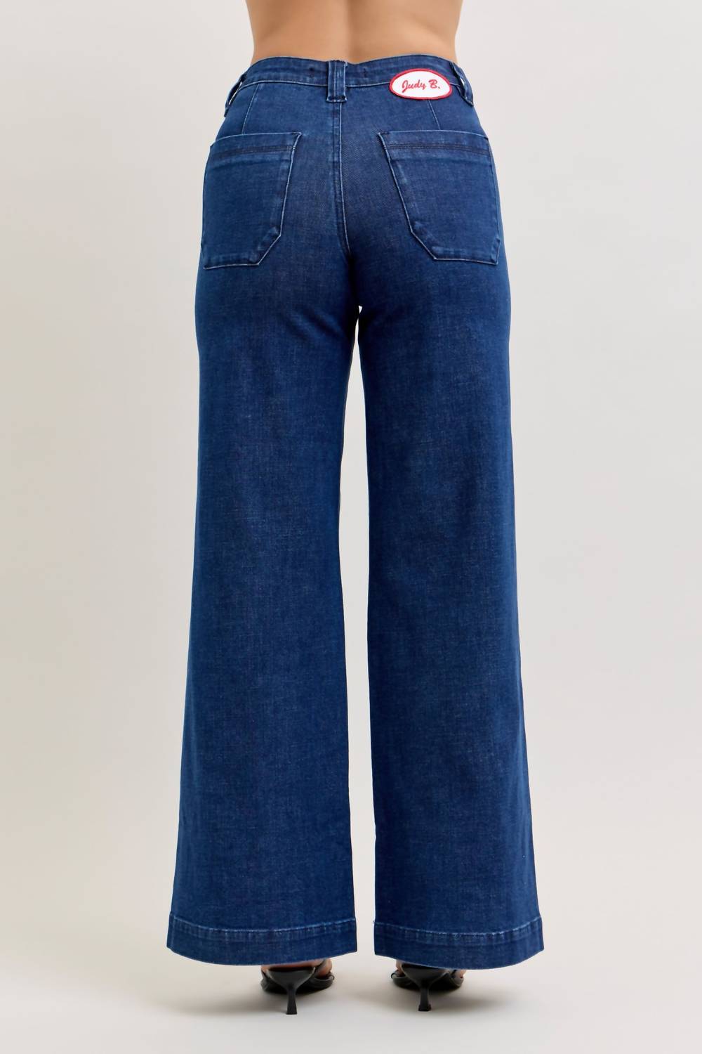 Judy Blue - Retro Wide With Patch Pockets And Twisted Seams Jean