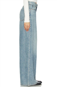 Rag & Bone Featherweight Sofie Wide-leg Jeans in theo - women's jeans - detail view