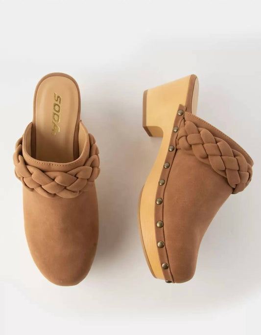 Soda - Women's Braided Clogs