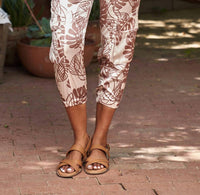 Paparazzi - Satin Palm Print Jogger Pant