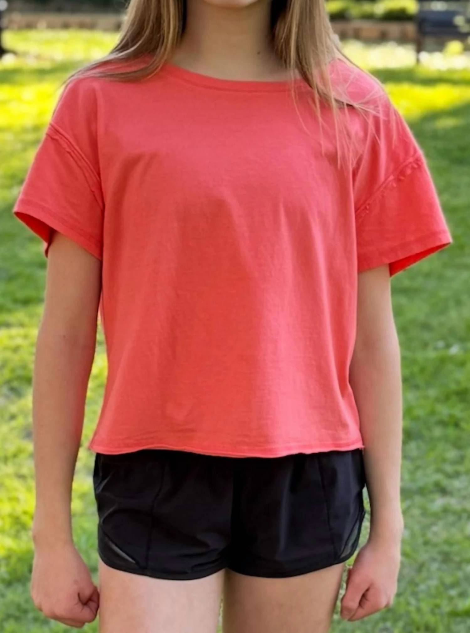 Yelete - Round Neck T-shirt