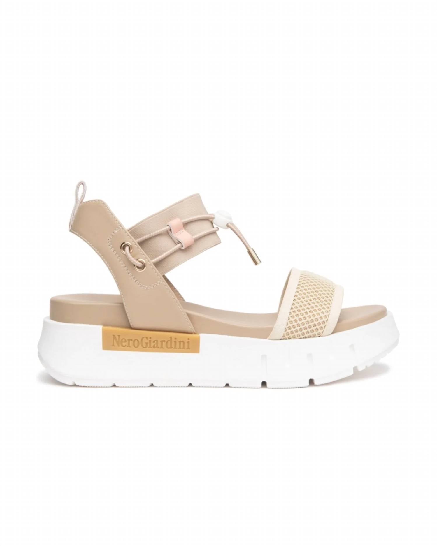 NeroGiardini Women's Tamigi Utility Sandal in latte - women's sandal