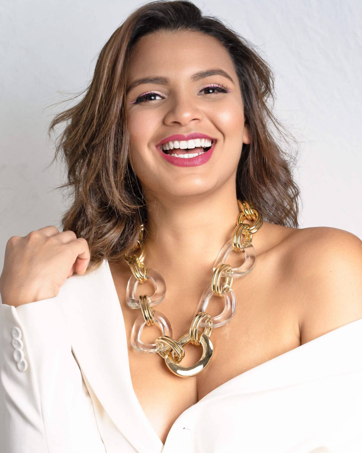 Gold & Honey - Women's Oversized Link Lucite Necklace