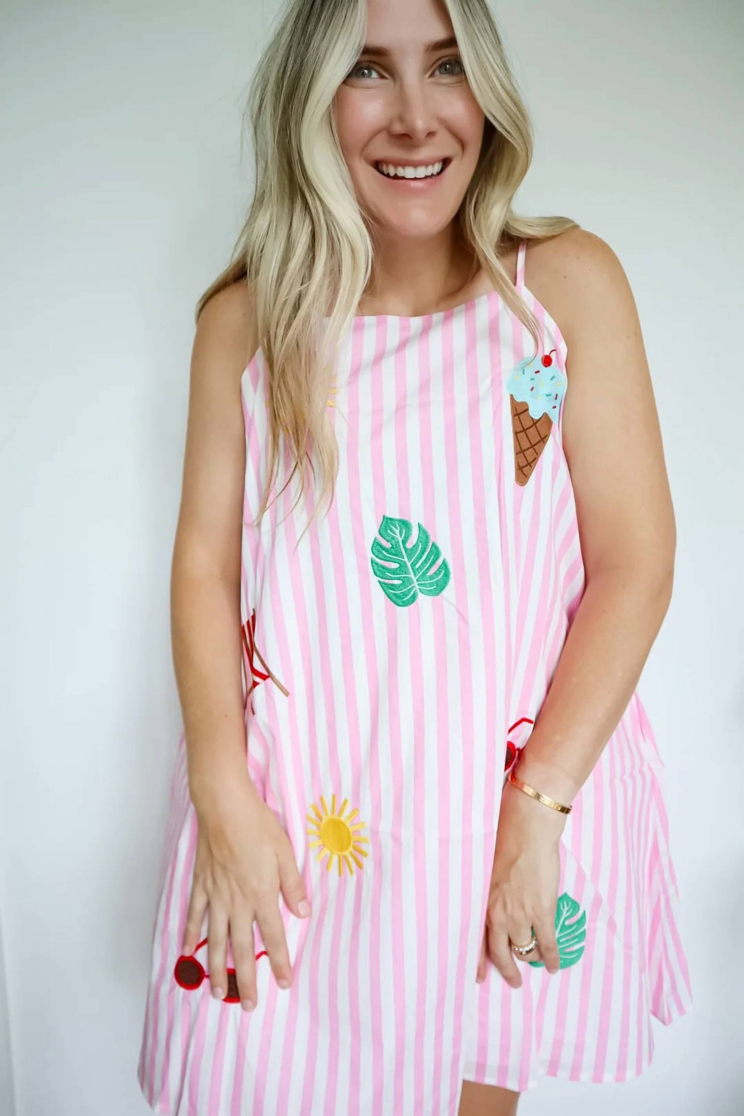 Anniewear - Camille Summer Vibes Embroidery Patch Dress