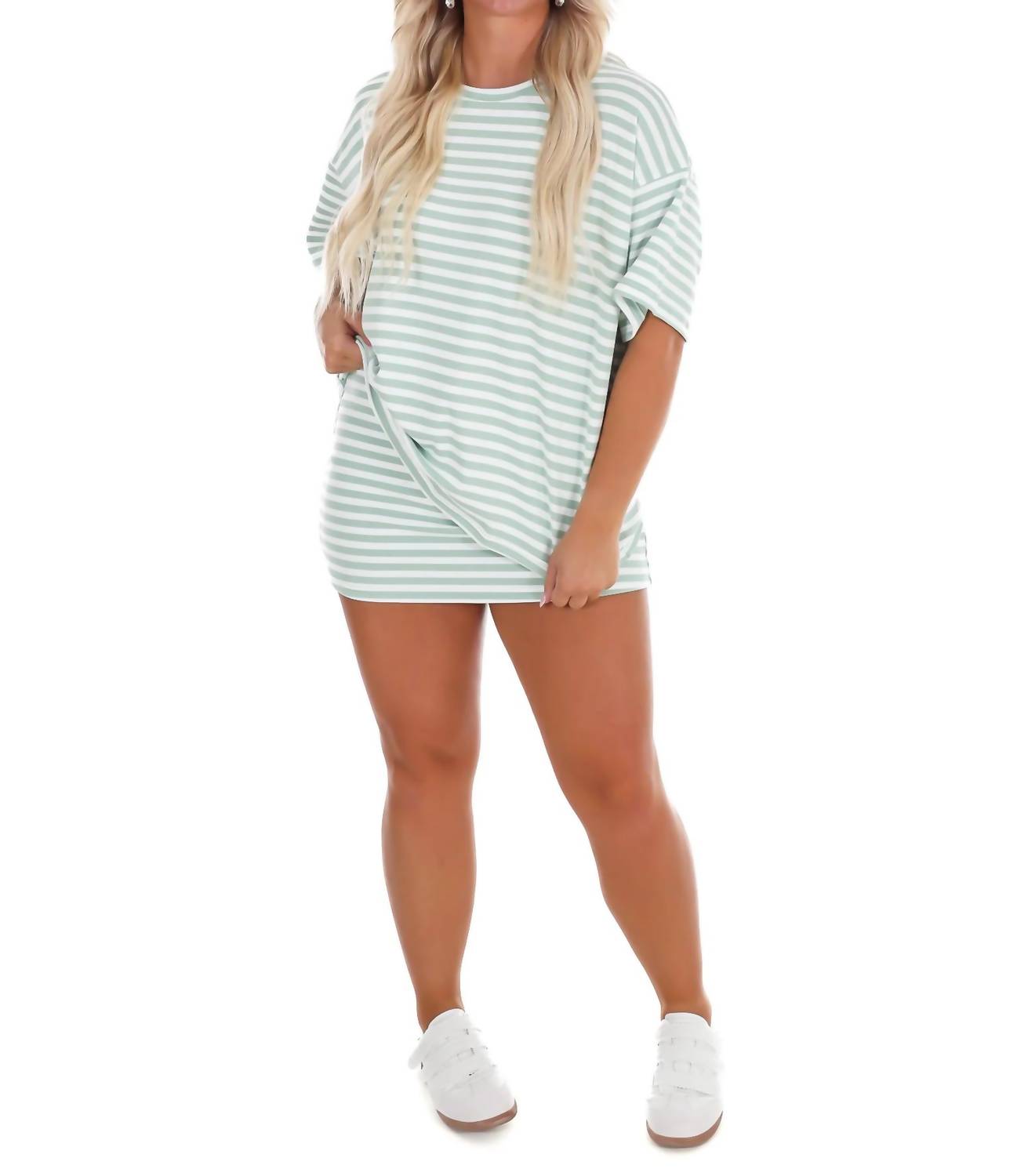 Le Lis - Women's According To You Stripe Two Piece Set