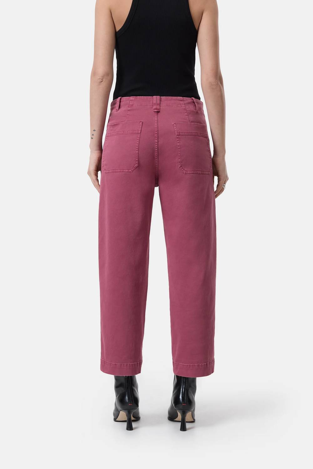 CLOSED Rovea Relaxed Fit Pants in cherry red - women's jeans - detail view