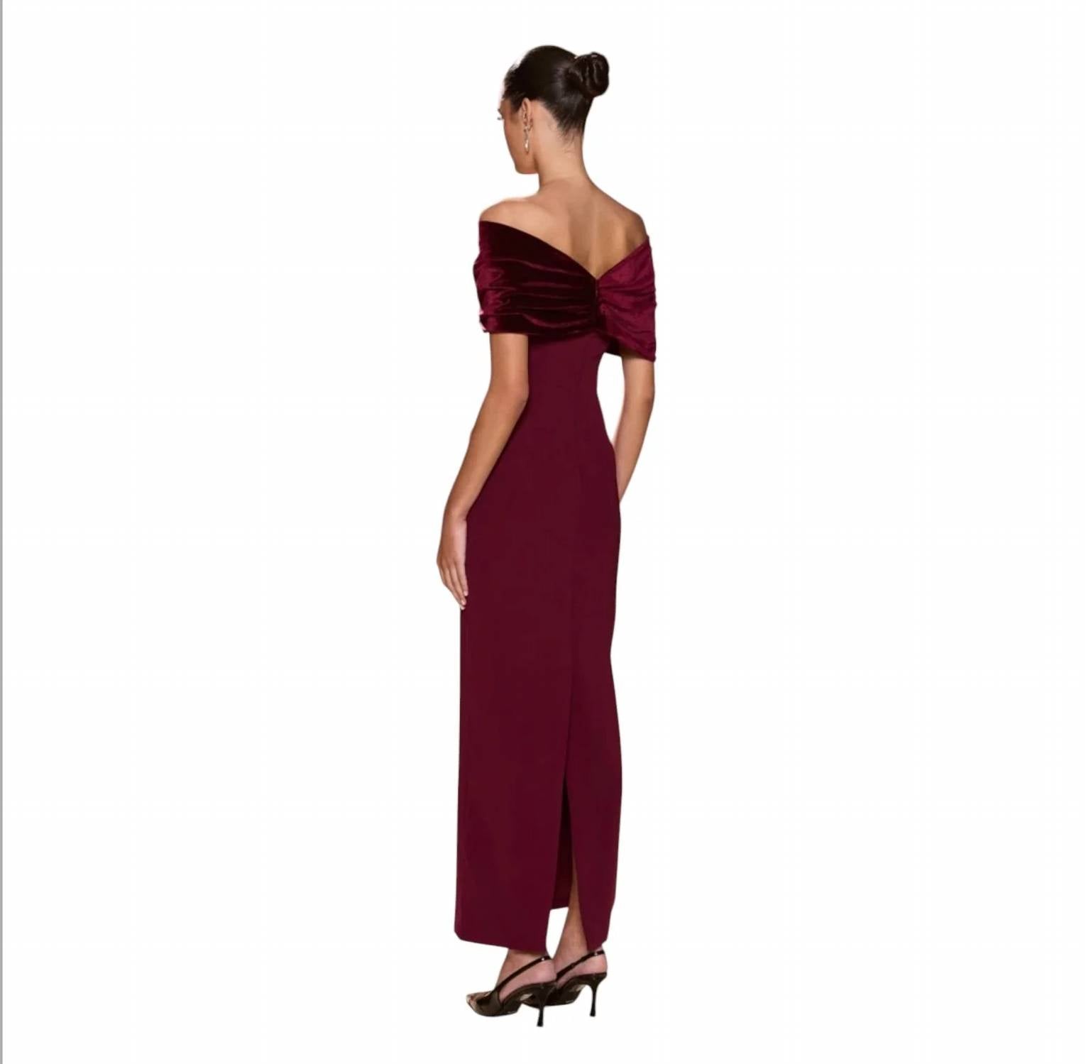Sonya Moda - Belluno Off-shoulder Maxi Dress