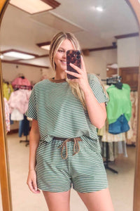 Anniewear - Loose Fit Stripe Knit Top