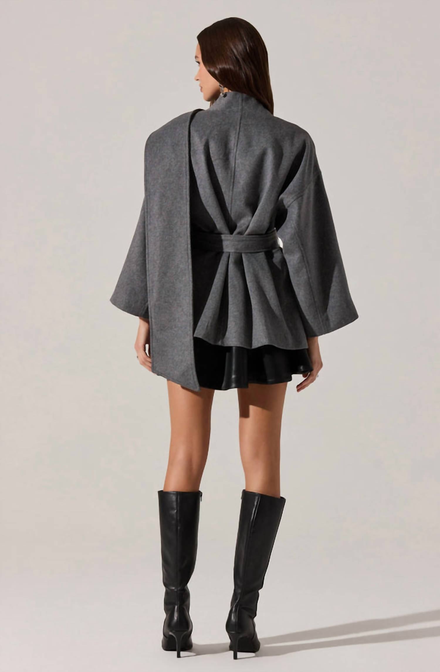 Astr - Women's Elaxi Short Coat