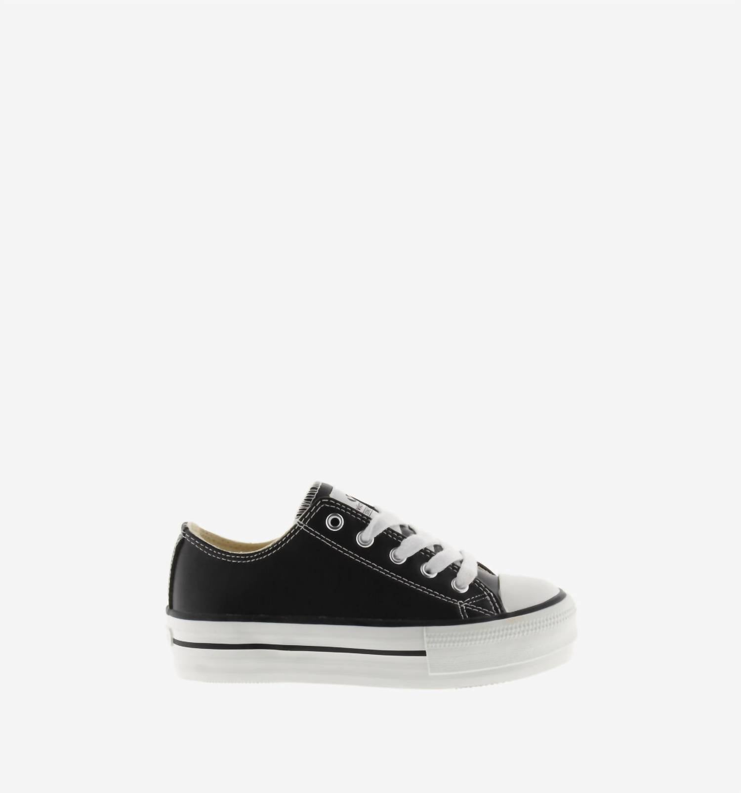 VICTORIA Women's Tribu Doble Faux Leather Sneakers in negro - women's sneaker - detail view