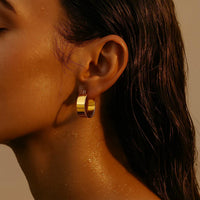 Ellie Vail - Women's Lia Wide Hoop Earring