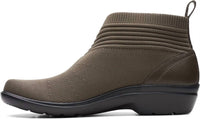 Clarks - Women's Sashlyn Mid Ankle Boots
