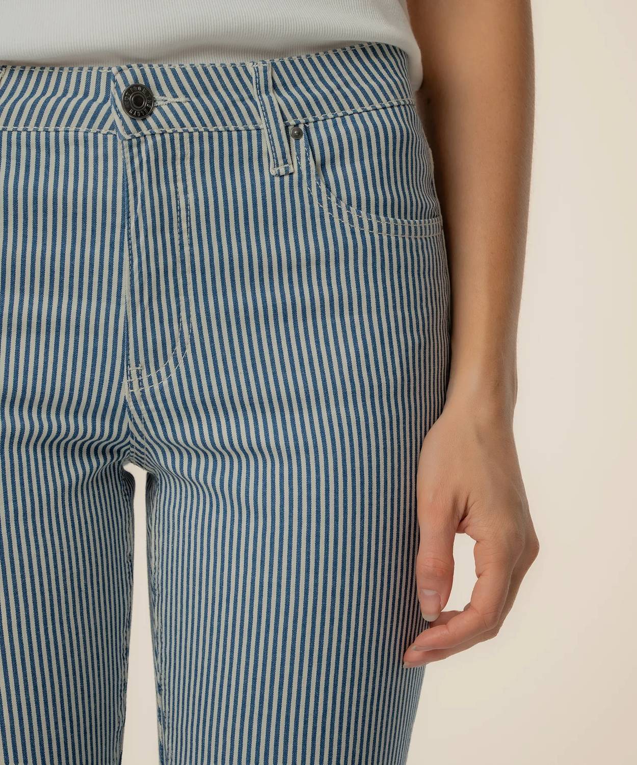 Kut From The Kloth - Kelsey High Rise Fab Ab Ankle Flare Jeans