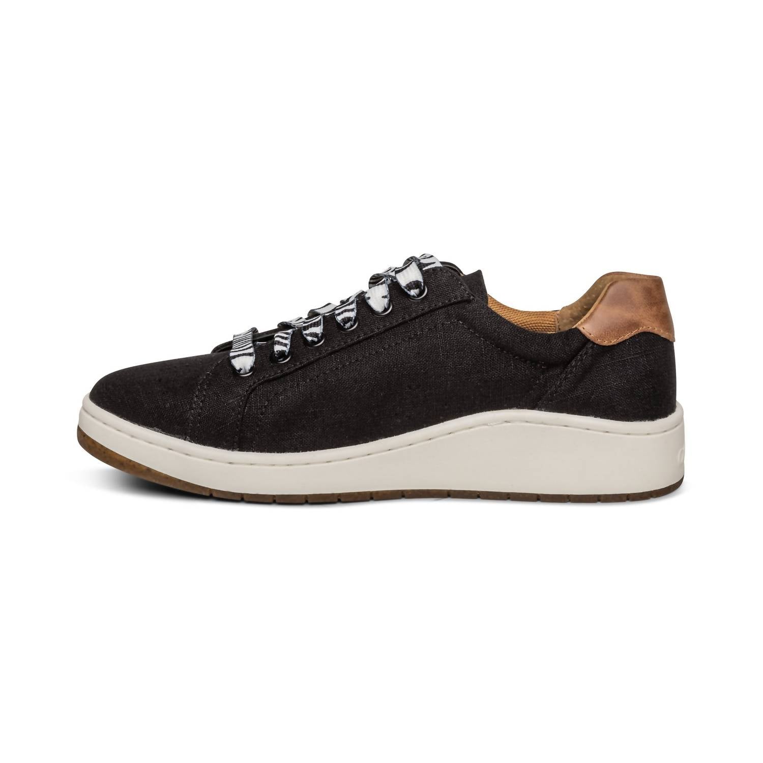 Aetrex WOMEN'S RENEE SNEAKER in black - women's sneaker - alternate view